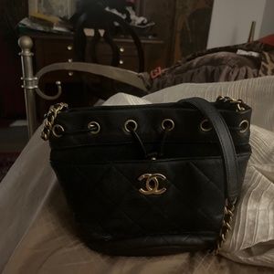 Channel bucket purse